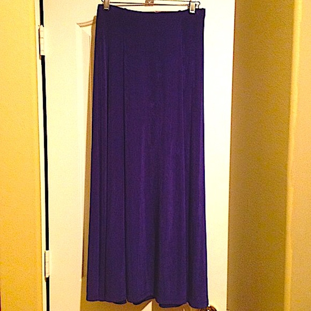 ✨Chico's Travelers Skirt *Length 36”